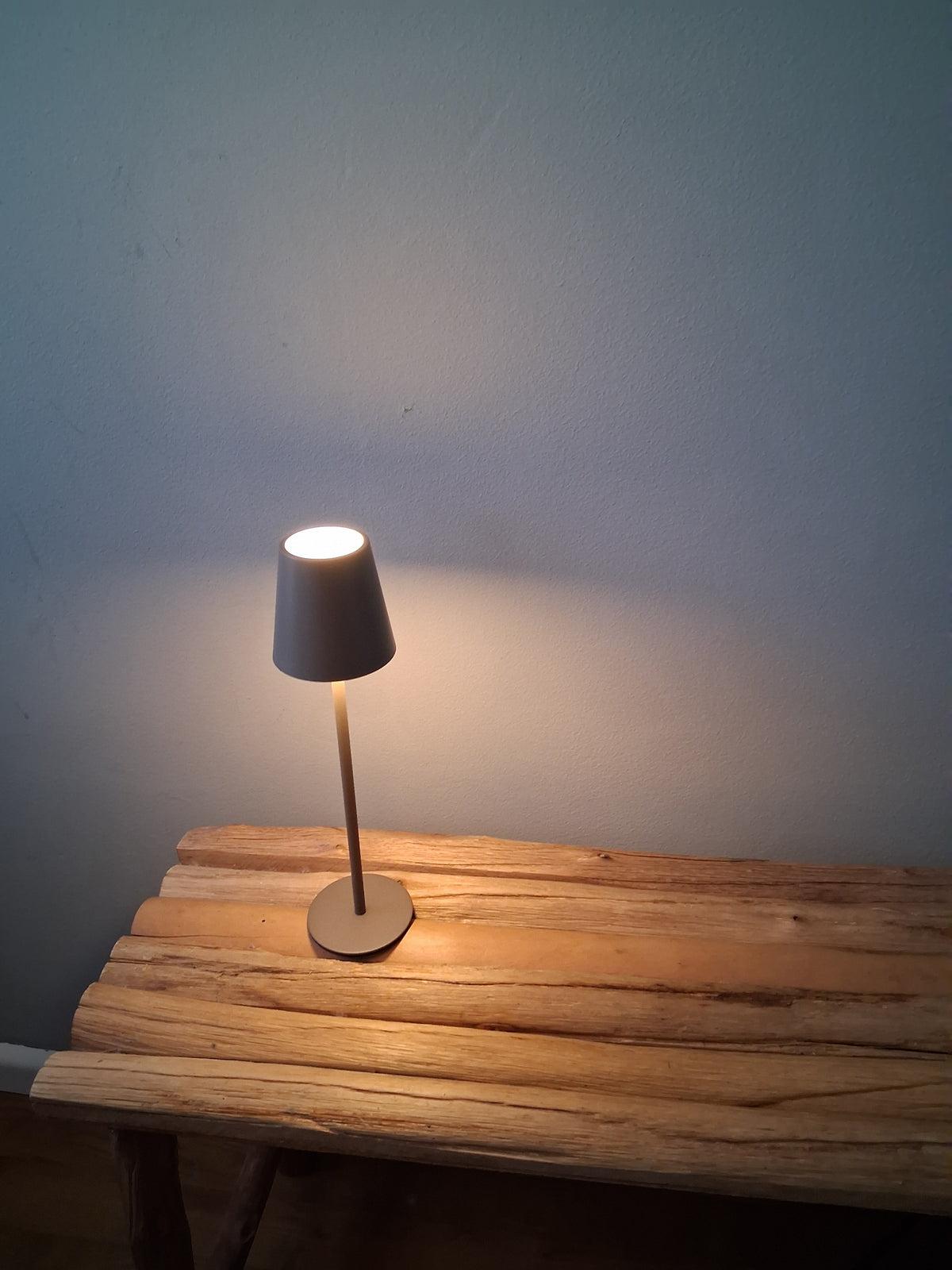 Tafellamp mini taupe oplaadbaar en dimbaar